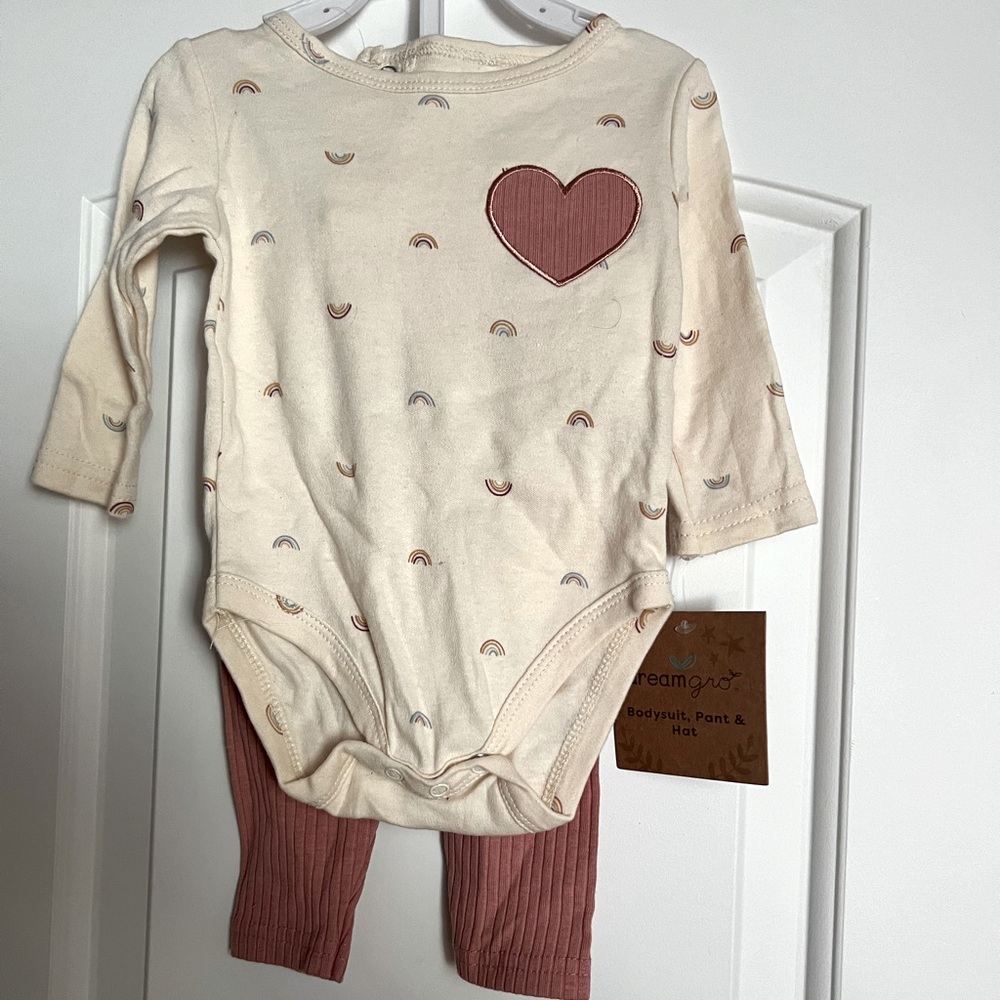Baby 3 peice onesie set with pant and hat